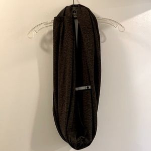 Lululemon Customizable Snap Scarf